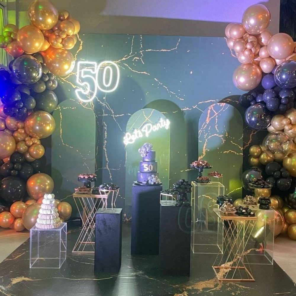 Arco de balões em festa — Mariazinha Balões