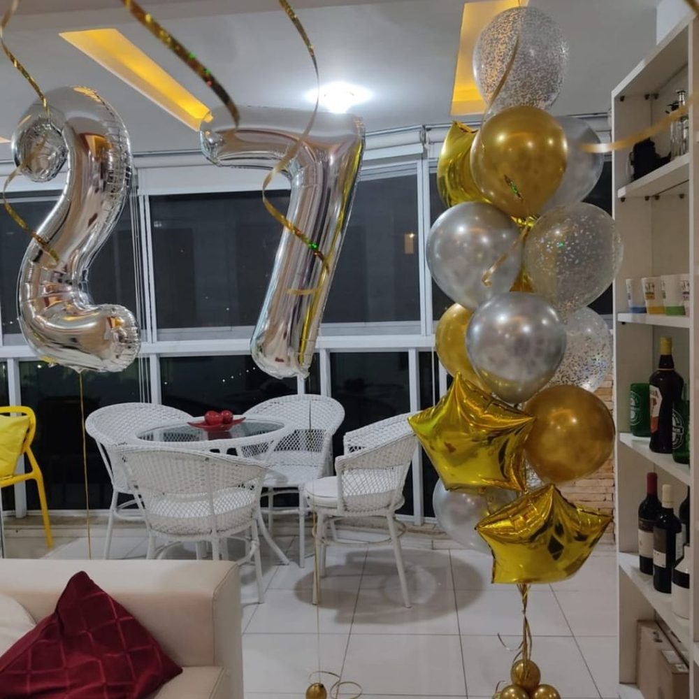 Arranjo de balões com números — Mariazinha Balões